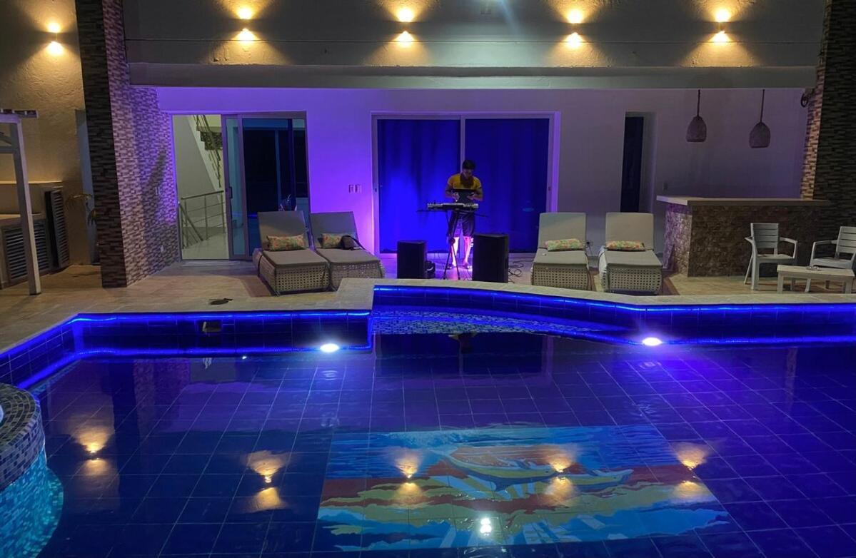 Exclusiva Frente A La Playa Villa *